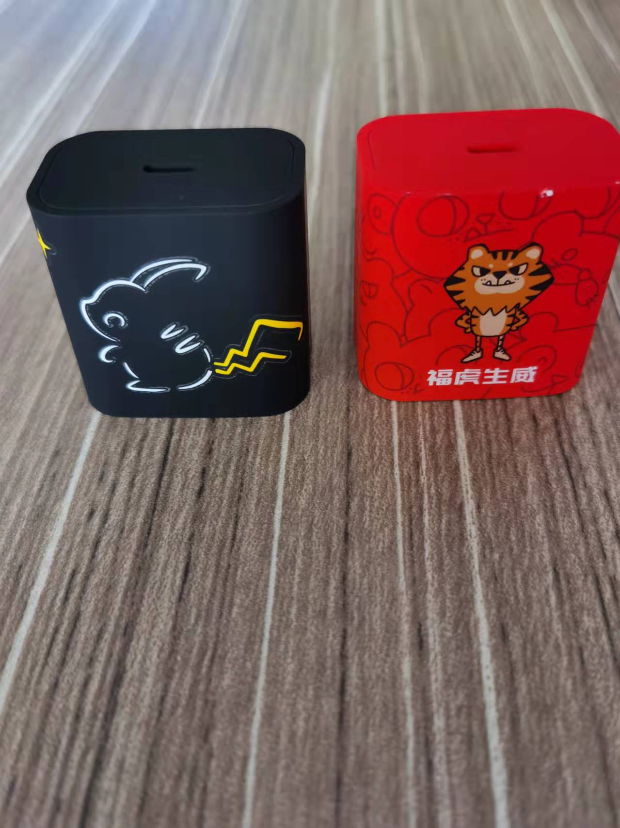 東莞廠家水轉(zhuǎn)印加工 充電器外觀水貼噴漆精美加工定制